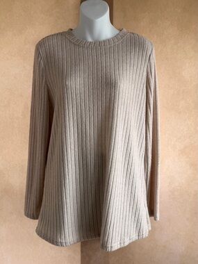 Ribbed Long Sleeve Crewneck Top in Beige